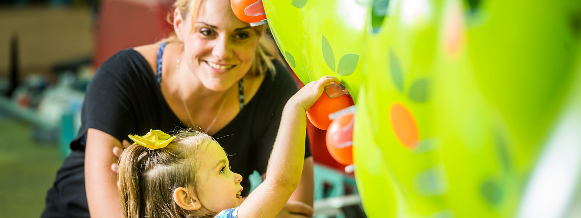KidsTown_Caregiver-and-child-in-Orange-Grove-exhibit_1920x720 Kidstown Caregiver And Child In Orange Grove Exhibit 1920x720